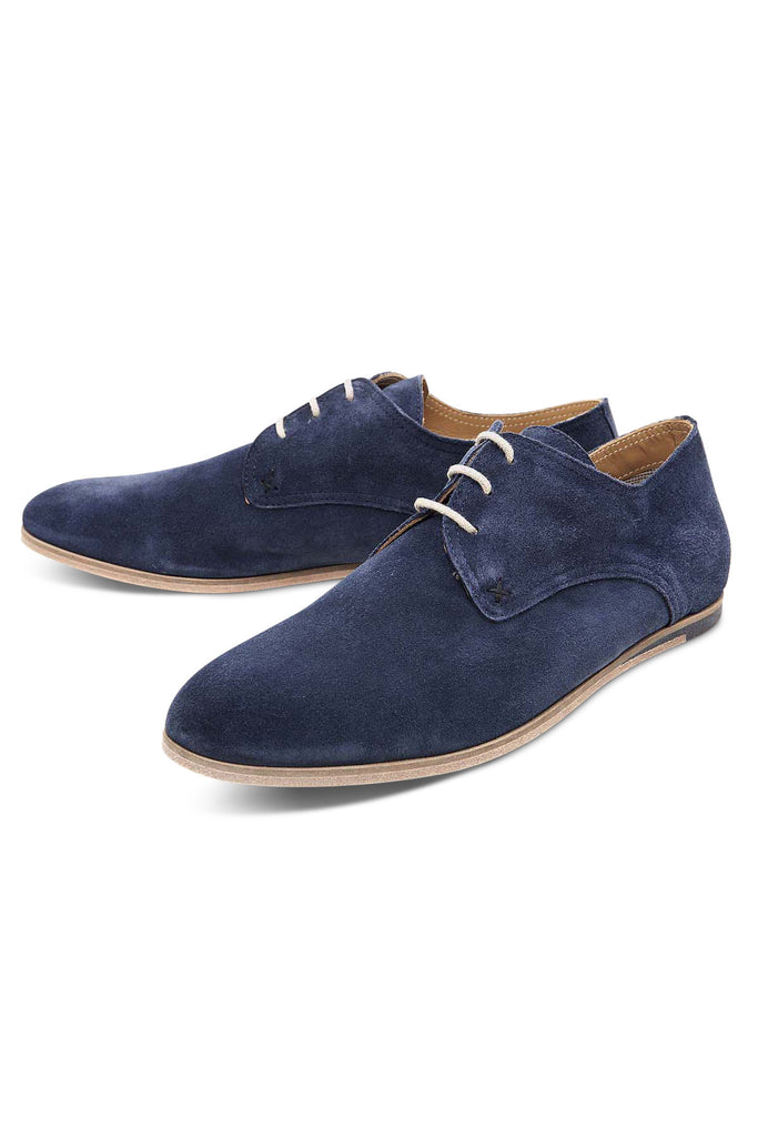 THE SUMMER DERBY IN NAVY